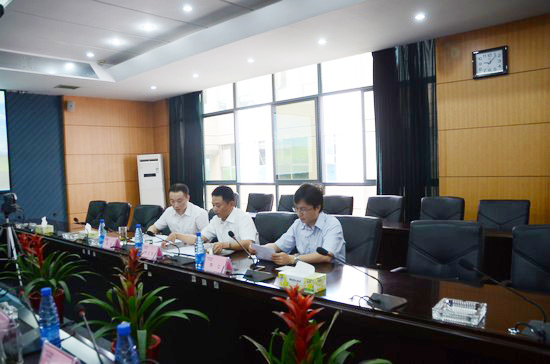 中国出口信用包管公司向导一行考察z6com·尊龙(中国)时凯集团智能　
