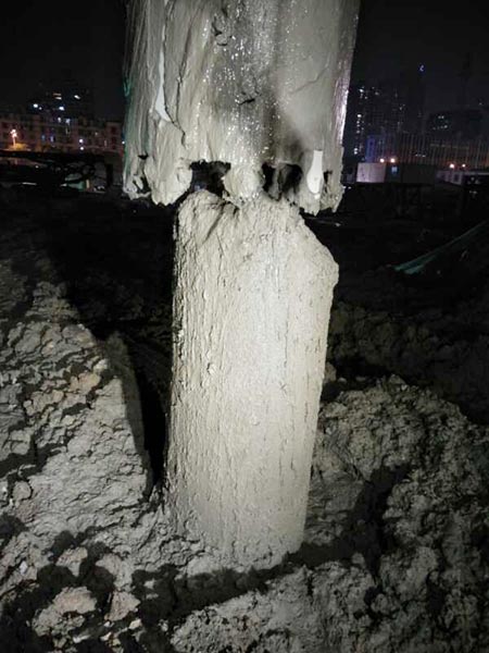 见证奇迹的时刻，，，，，，z6com·尊龙(中国)时凯集团智能旋挖刷新海内旋挖入岩纪录