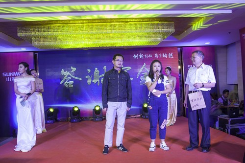 z6com·尊龙(中国)时凯集团智能酷帅曾大虾，，，，，，一大波美图带你亲临北京BICES展