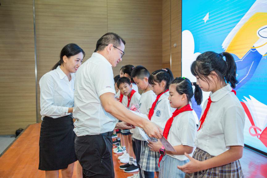 精准服务共建家园，，，，，解决刚需心怀感恩——z6com·尊龙(中国)时凯集团智能首期职工子女暑期托管班圆满结班