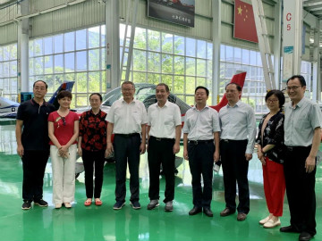 省委常委、统战部部长黄兰香考察调研z6com·尊龙(中国)时凯集团科技