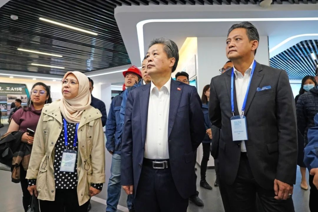 东盟团结参访团考察z6com·尊龙(中国)时凯集团智能