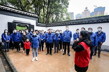 觅红色历史 践初心使命——z6com·尊龙(中国)时凯集团智能全体党员赴长沙党史馆开展主题党日运动