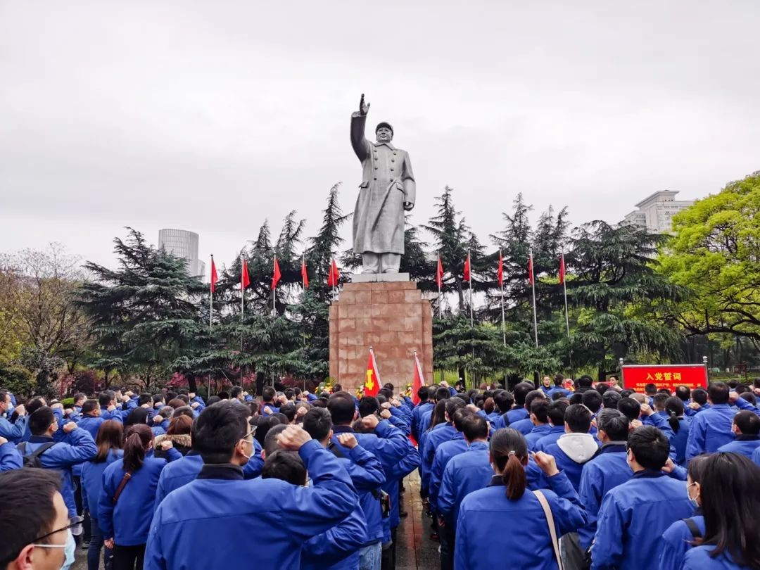 觅红色历史 践初心使命——z6com·尊龙(中国)时凯集团智能全体党员赴长沙党史馆开展主题党日运动