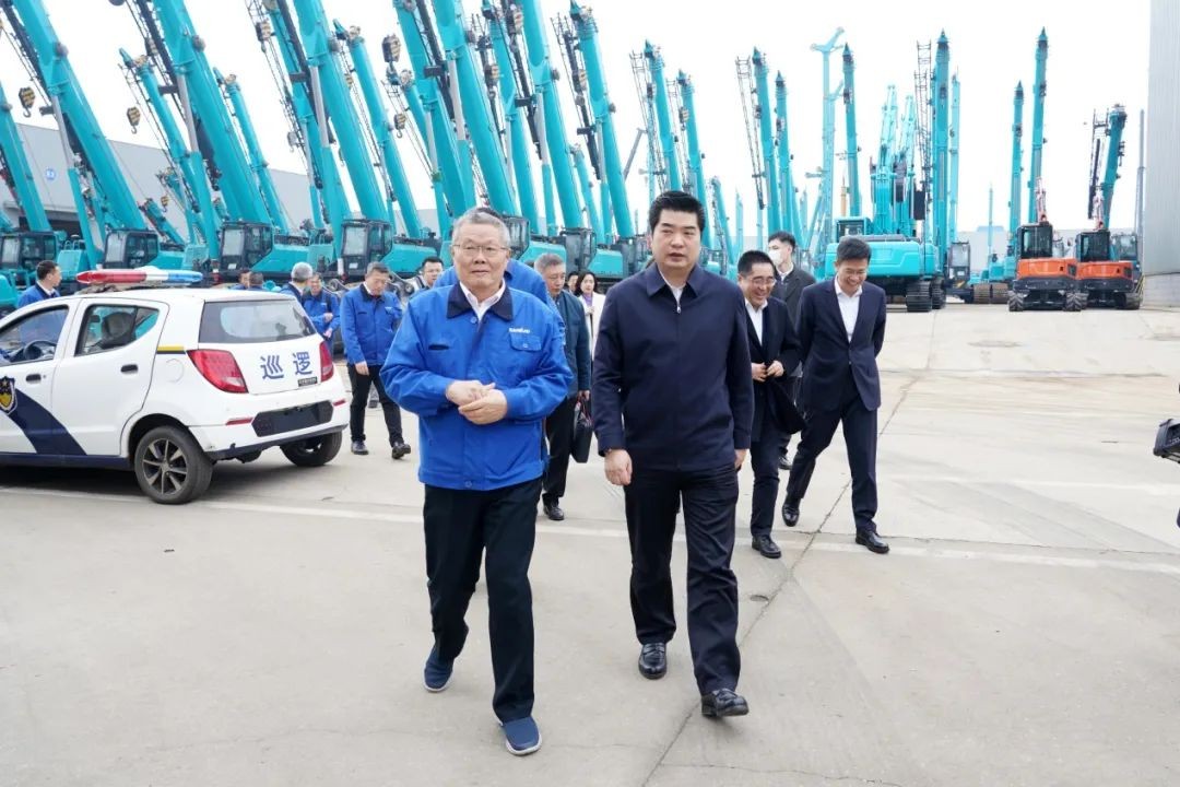 湘江集团党委书记张利刚率队考察z6com·尊龙(中国)时凯集团智能