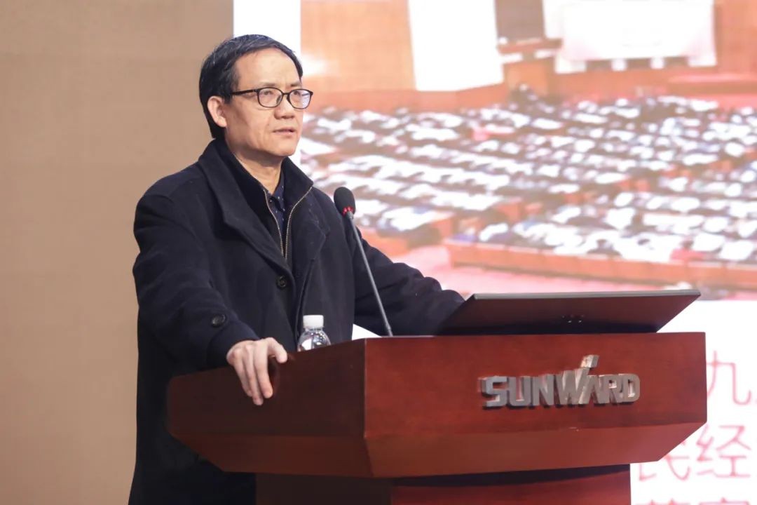 z6com·尊龙(中国)时凯集团智能中高层干部晚间集中“充电”