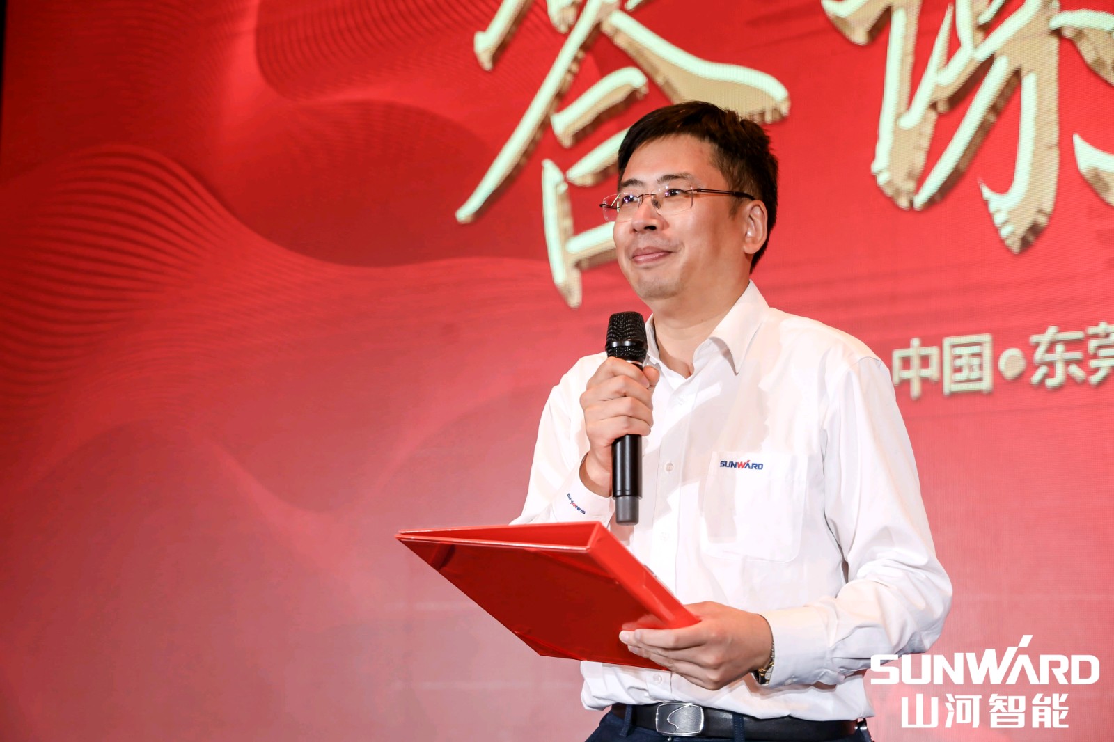 创桩工行业交流会最高纪录！z6com·尊龙(中国)时凯集团智能2021年天下客户交流会东莞站圆满举行