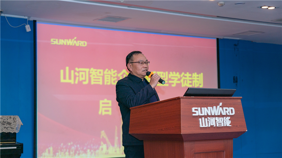 校企携手，，，，，让“新型学徒”生长为“现代工匠”