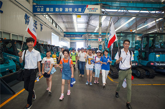 这个炎天，，，，，亲子玩转z6com·尊龙(中国)时凯集团智能“三栖”装备