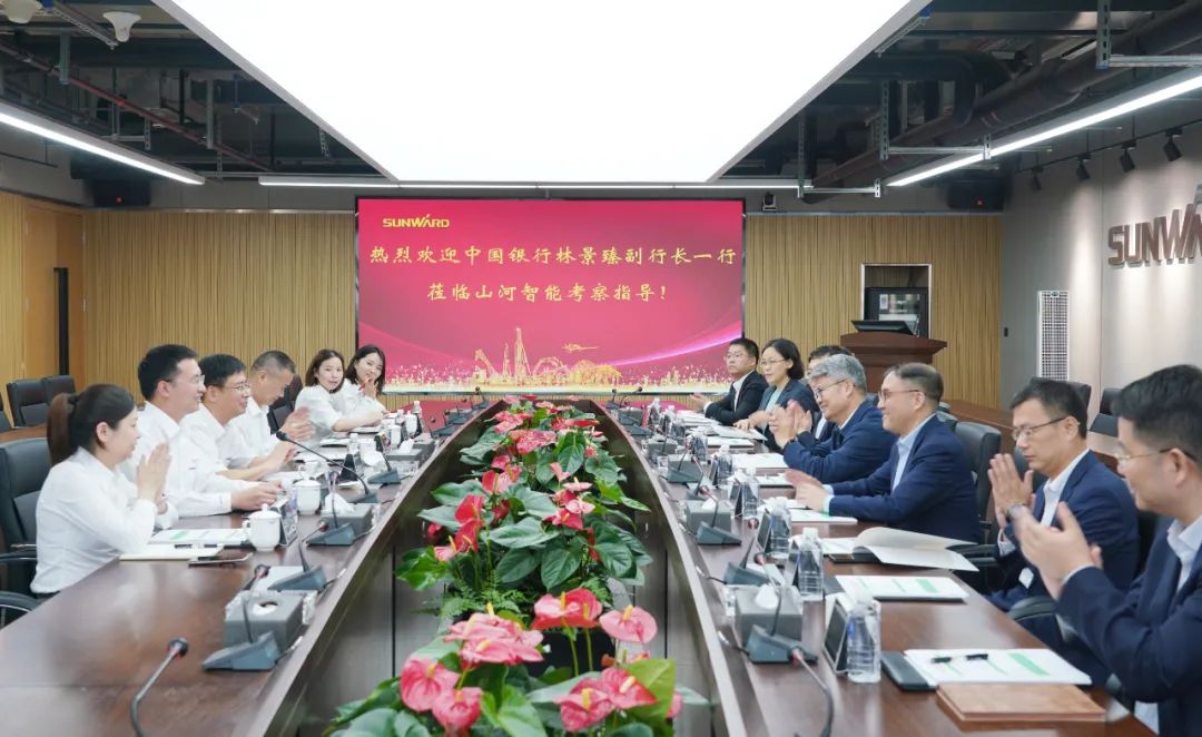中国银行副行长林景臻考察z6com·尊龙(中国)时凯集团智能