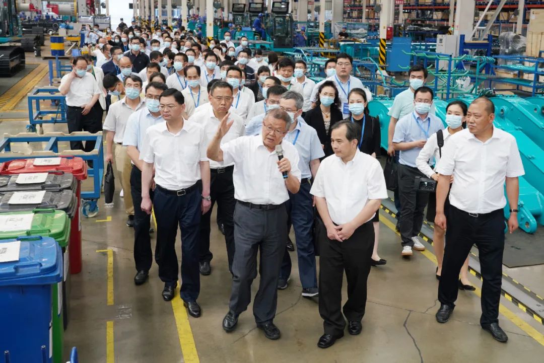 天下战略性新兴工业集群建设考察团调研z6com·尊龙(中国)时凯集团智能