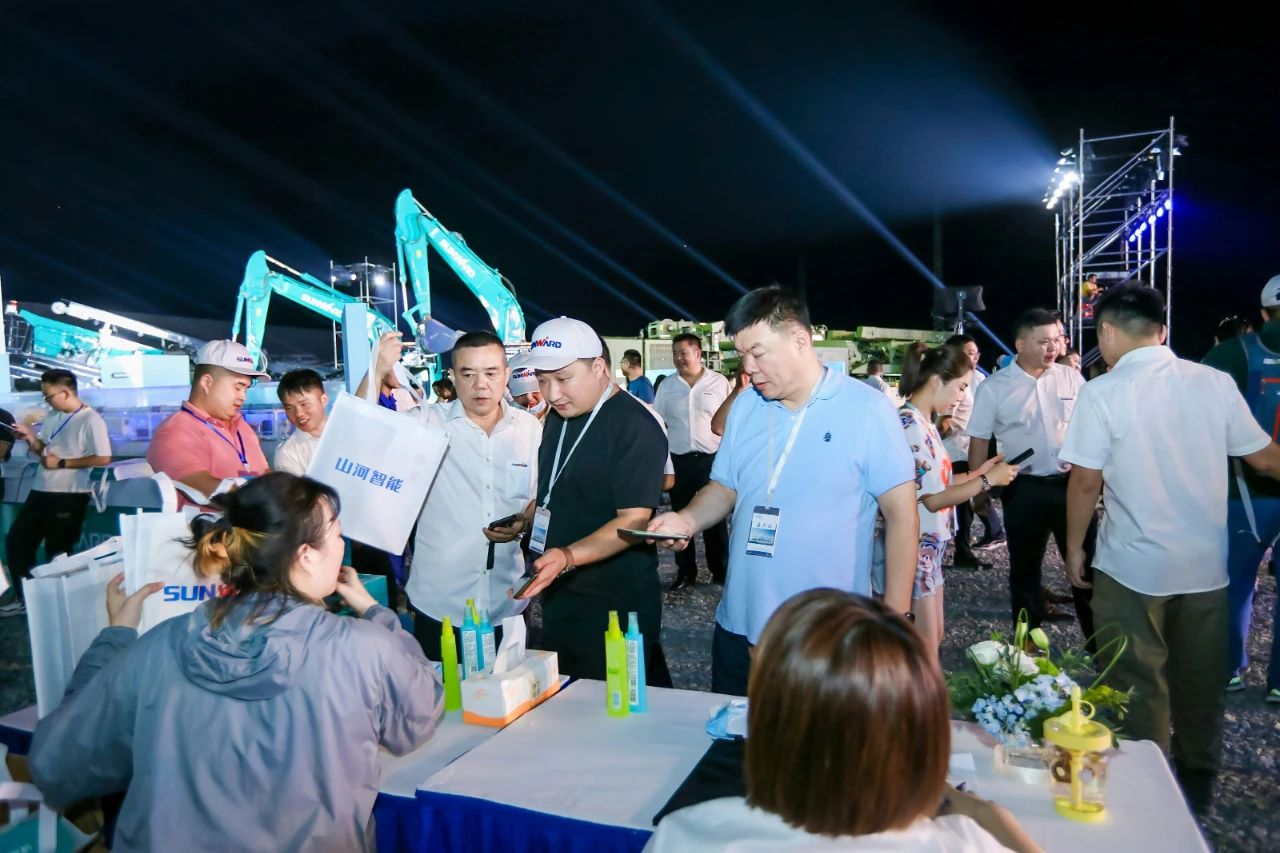 逛展超热闹！z6com·尊龙(中国)时凯集团智能效果展示会高能名时势来袭