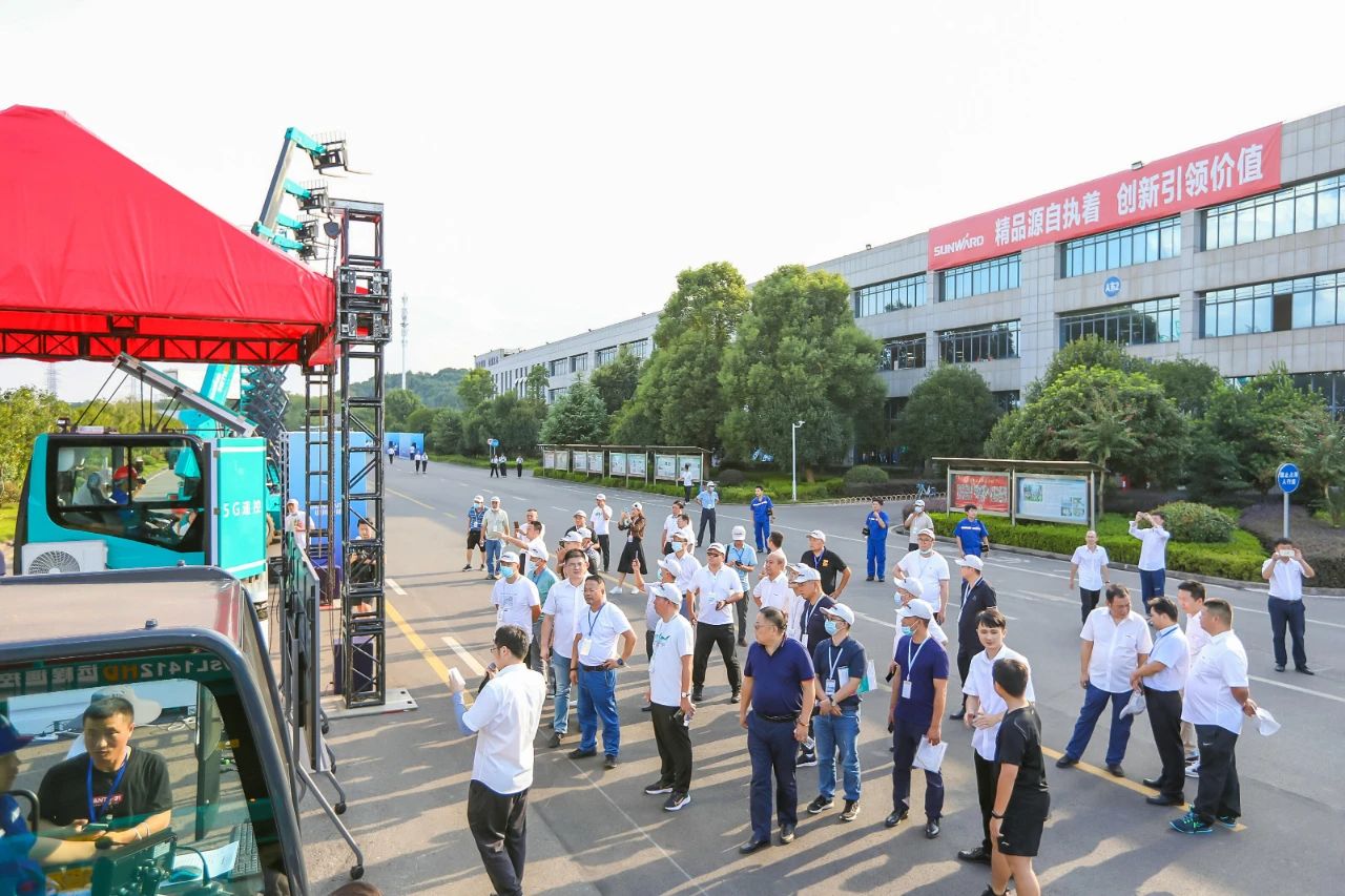远程？？？？？？？+仿真培训！全球首创5G？？？？？？？胤抡媾嘌抵腔燮教ň柿料