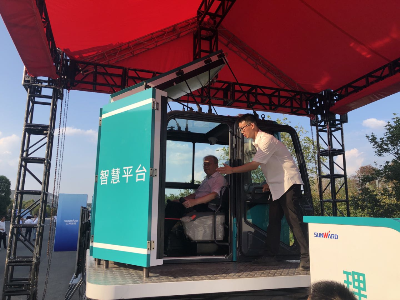 远程？？？？？？？+仿真培训！全球首创5G？？？？？？？胤抡媾嘌抵腔燮教ň柿料