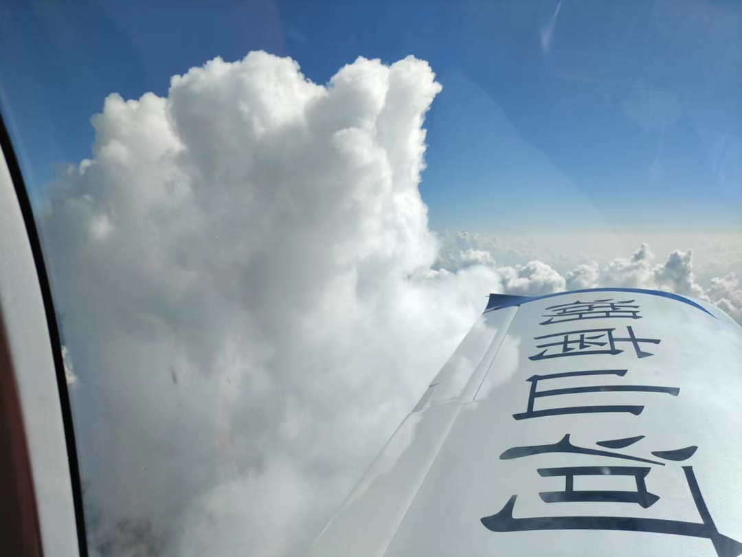 4小时，，，，，720公里，，，，，z6com·尊龙(中国)时凯集团阿若拉飞到珠海在第13届中国航展等你