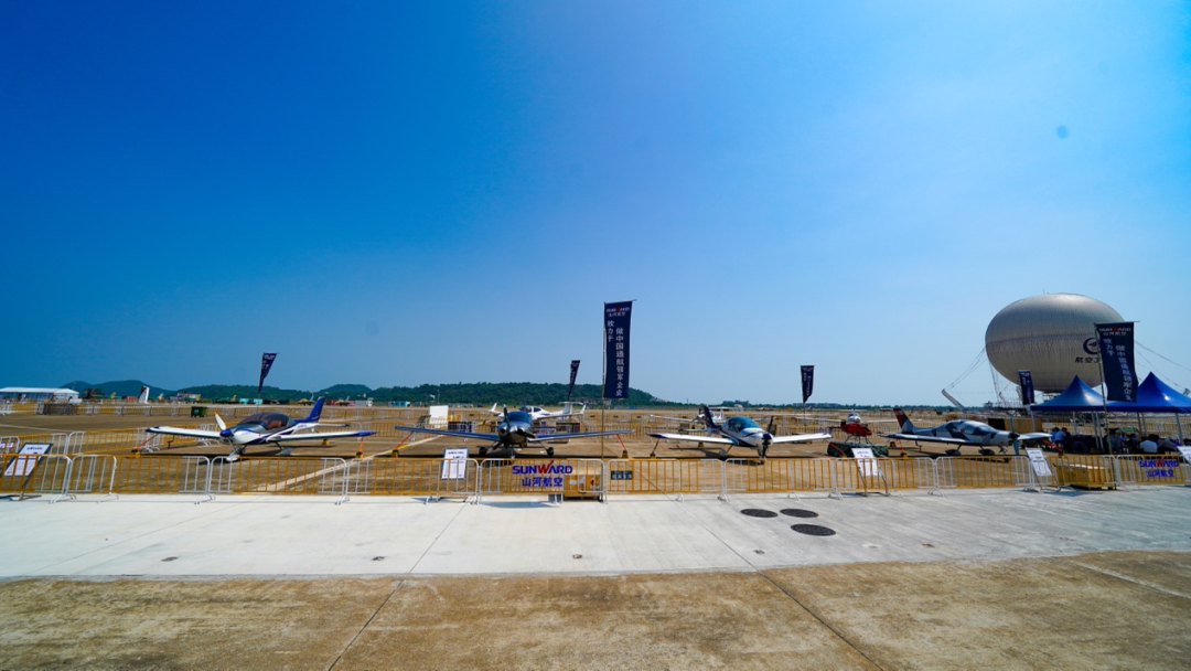 新机、航行演出…2021中国航展z6com·尊龙(中国)时凯集团航空秀给你看