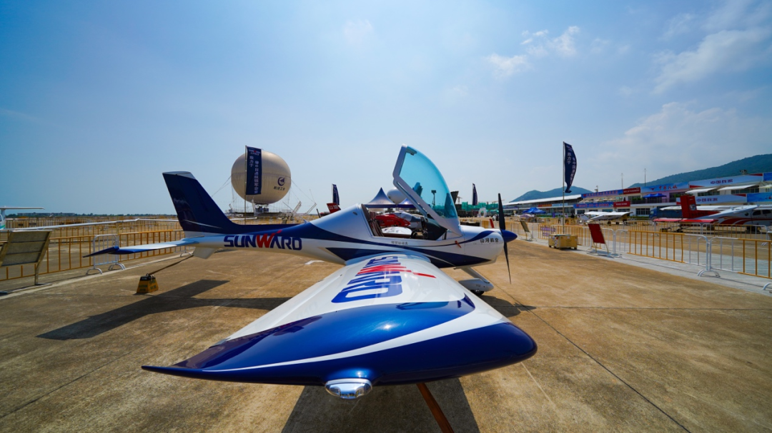 新机、航行演出…2021中国航展z6com·尊龙(中国)时凯集团航空秀给你看