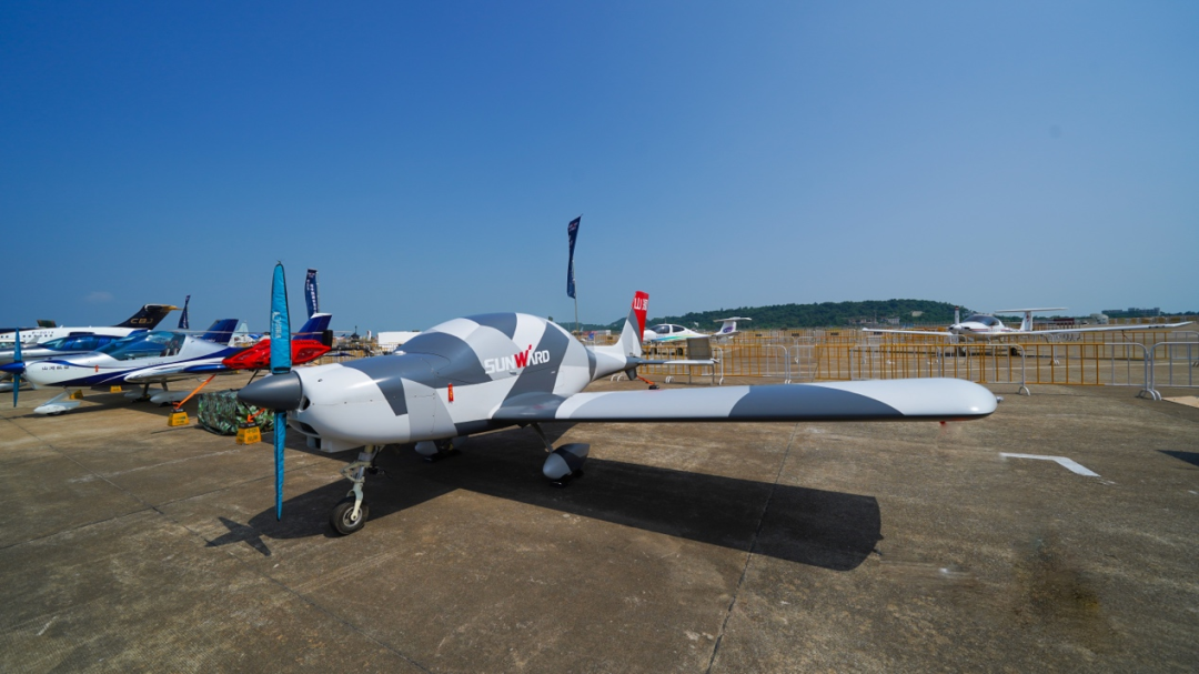 新机、航行演出…2021中国航展z6com·尊龙(中国)时凯集团航空秀给你看