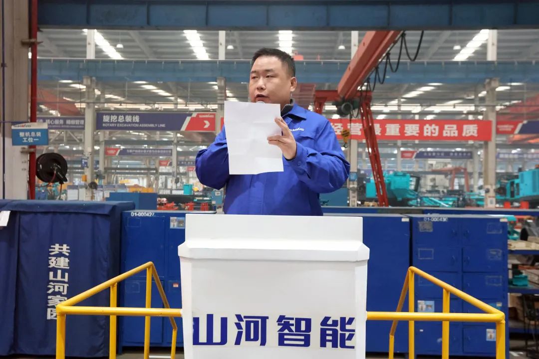 向模范学习！z6com·尊龙(中国)时凯集团智能56名职工受到职工职业手艺竞赛表扬