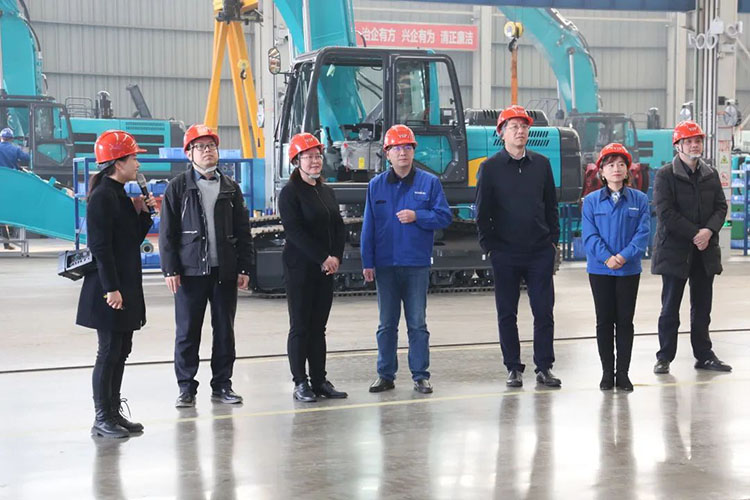 中国上市公司协会党委委员、副秘书长刘翠兰一行调研z6com·尊龙(中国)时凯集团智能