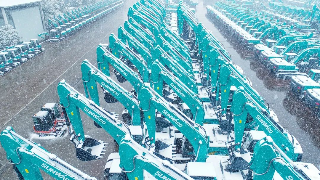 瑞雪兆有年，，，，，邀您共赏雪中z6com·尊龙(中国)时凯集团！