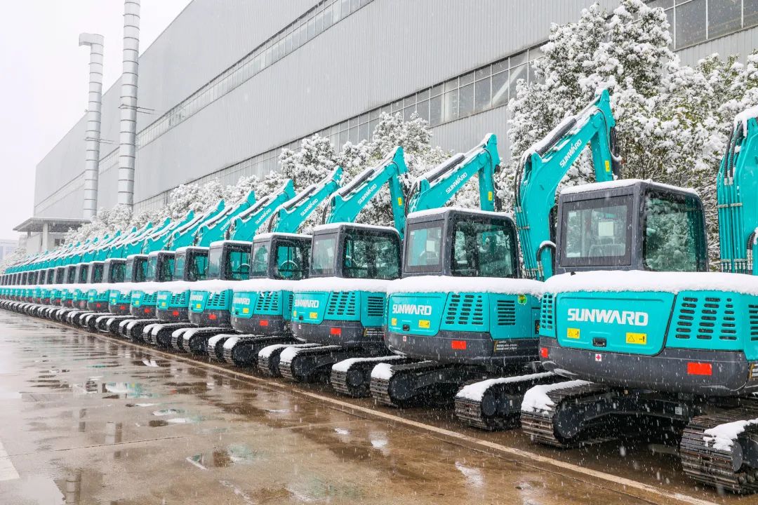 瑞雪兆有年，，，，，邀您共赏雪中z6com·尊龙(中国)时凯集团！