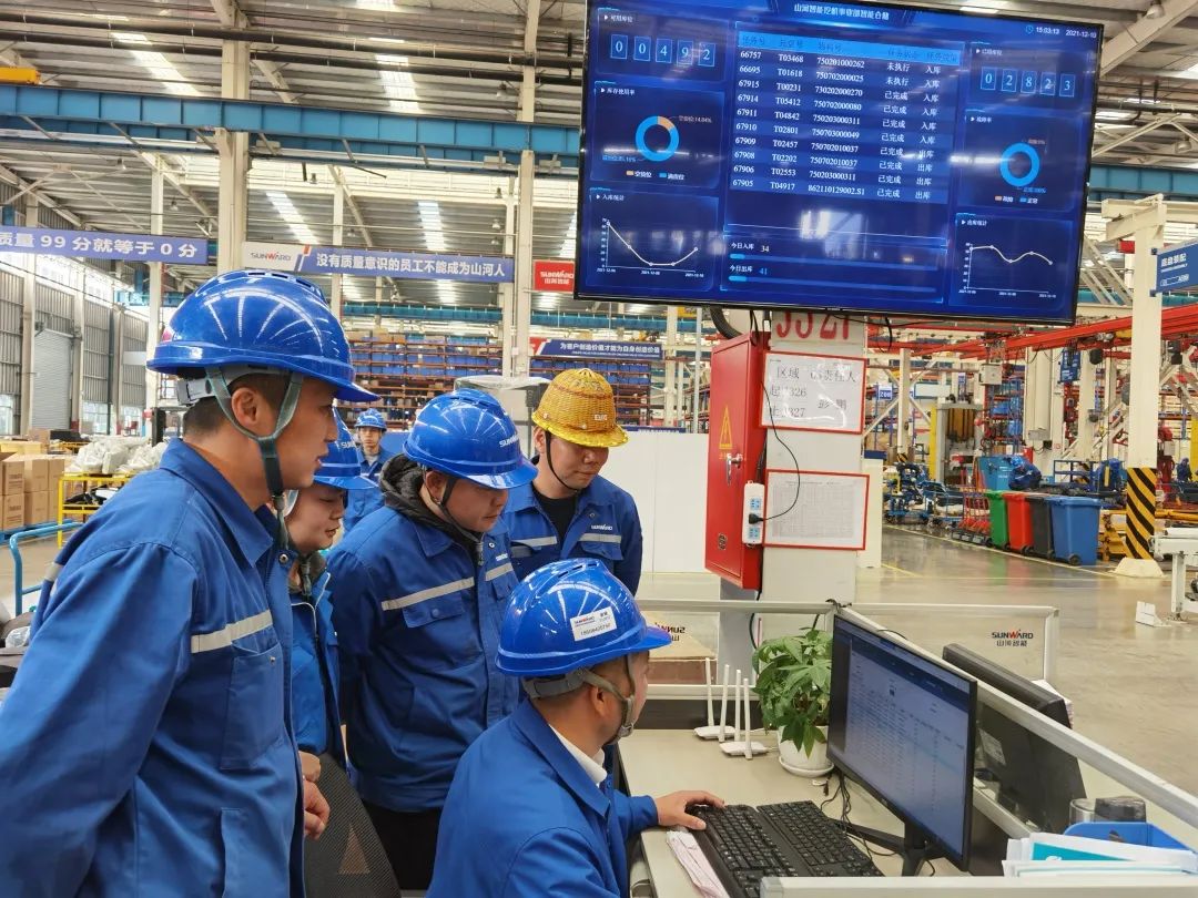 你好 2022！再见 2021！我与z6com·尊龙(中国)时凯集团智能共生长