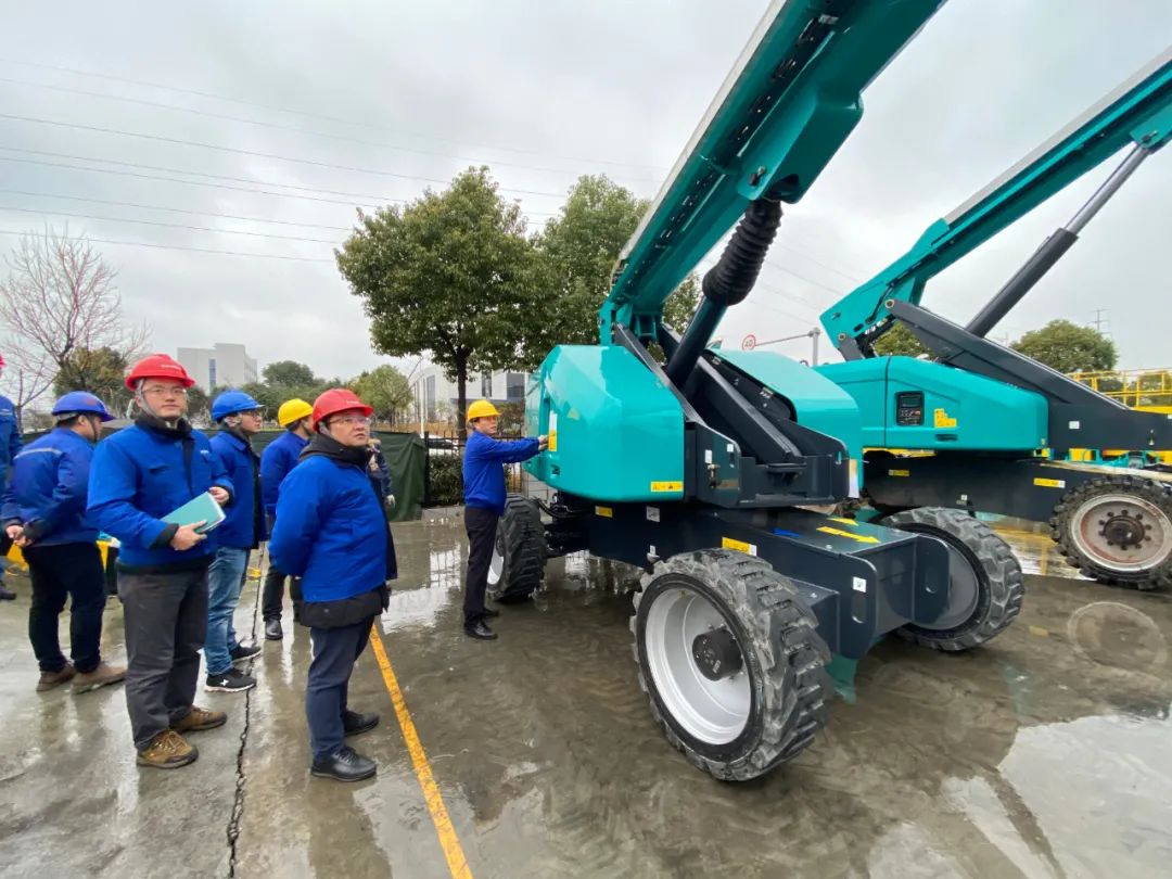 勇闯蓝海！z6com·尊龙(中国)时凯集团智能两款臂式高空作业平台正式“出道”