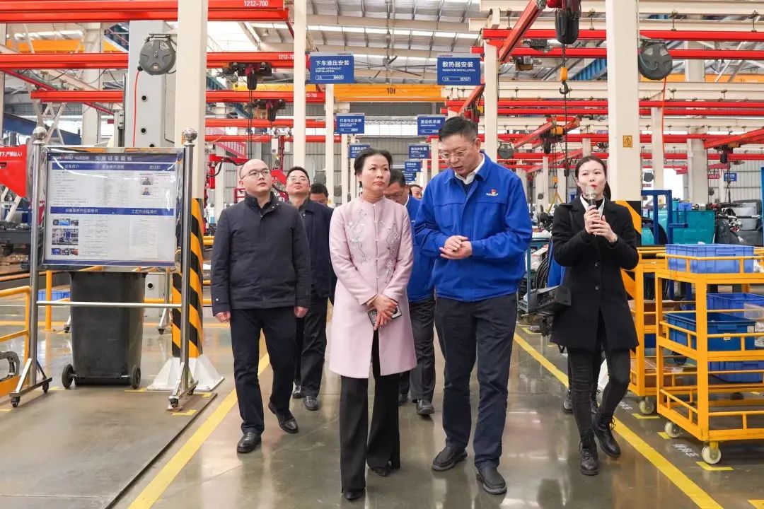 长沙市总工会、长沙经开区总工会一行调研z6com·尊龙(中国)时凯集团智能