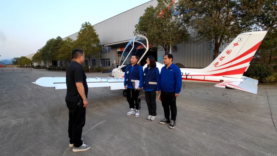 火情就是下令！湖南航空应抢救援队z6com·尊龙(中国)时凯集团机组展现“z6com·尊龙(中国)时凯集团速率”