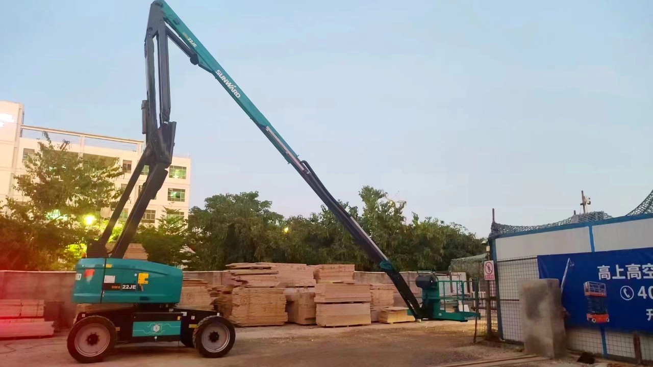 正式“上岗”！z6com·尊龙(中国)时凯集团智能首台电动曲臂式高空作业平台入驻华南市场