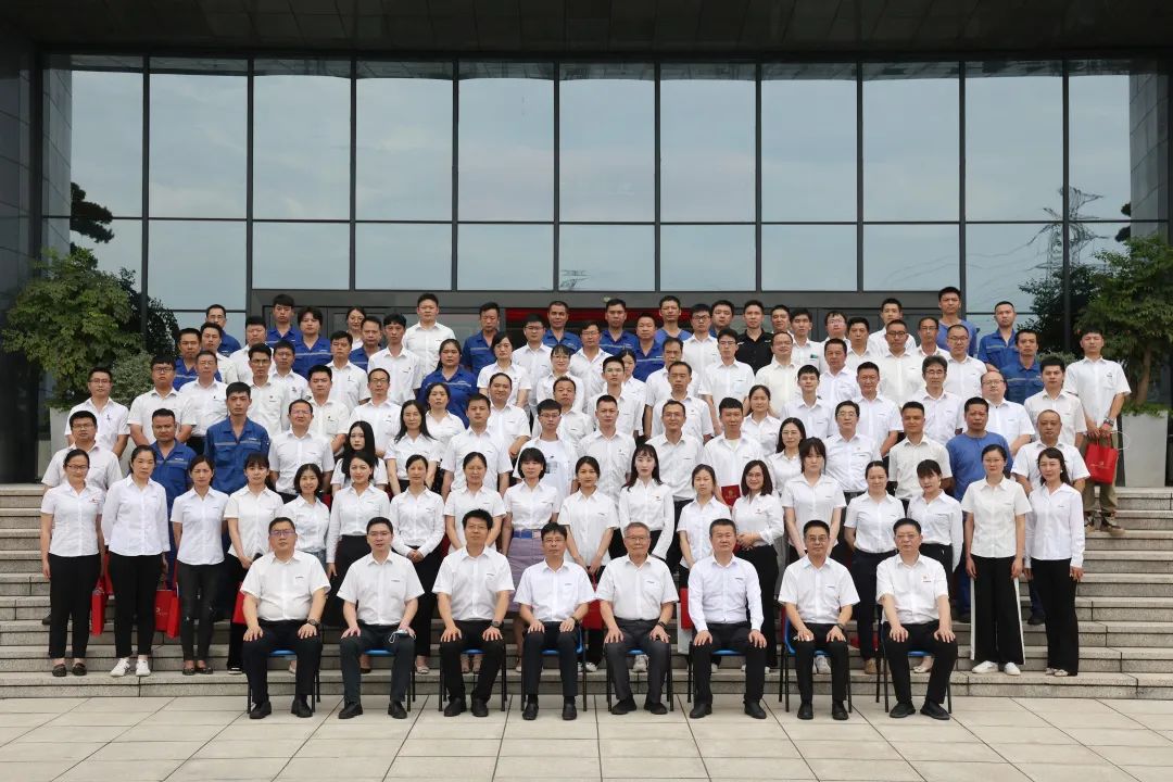 为立功建企建家一体化孝顺更鼎力大举量！z6com·尊龙(中国)时凯集团智能第五届五次“双代会”乐成召开