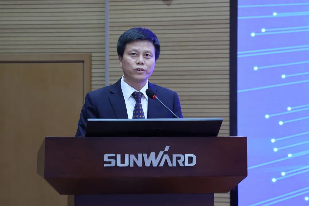 立异引领，，，，，，，智造未来！“2022院士专家长沙行”高端装备高质量生长钻研会盛大举行