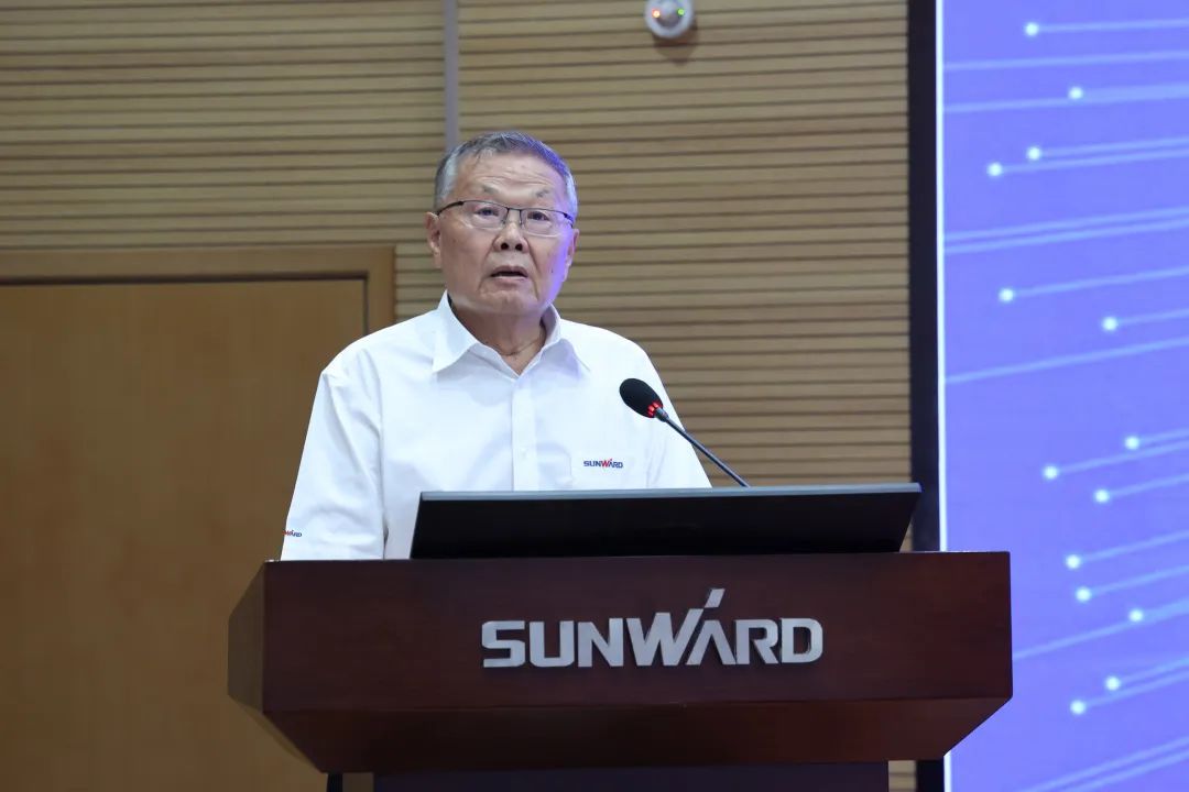 立异引领，，，，，，，智造未来！“2022院士专家长沙行”高端装备高质量生长钻研会盛大举行