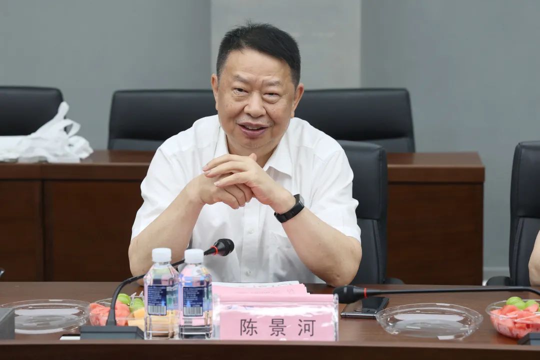 紫金矿业集团党委书记、董事长陈景河莅临z6com·尊龙(中国)时凯集团智能考察交流
