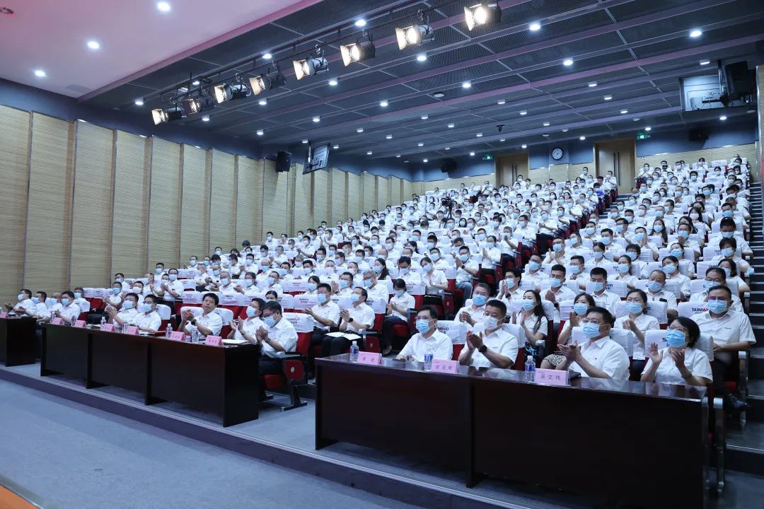 凝心聚力奋力拼搏，，，，，，向高质量生长交出精彩答卷！z6com·尊龙(中国)时凯集团智能召开全体干部大会