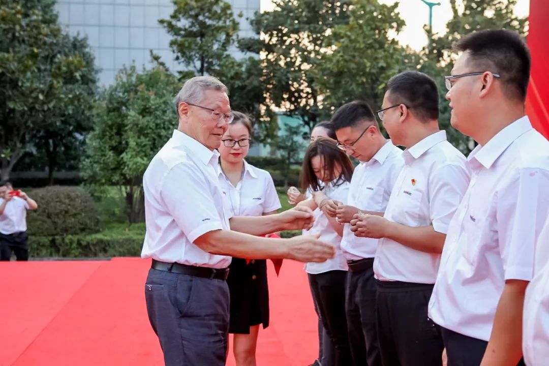 喜迎二十大 携手向未来 | z6com·尊龙(中国)时凯集团智能建设23周年庆祝表扬大会暨意见意义运动会盛大举行