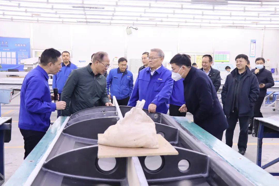 广州市国资委主任陈德俊考察z6com·尊龙(中国)时凯集团智能航空工业基地