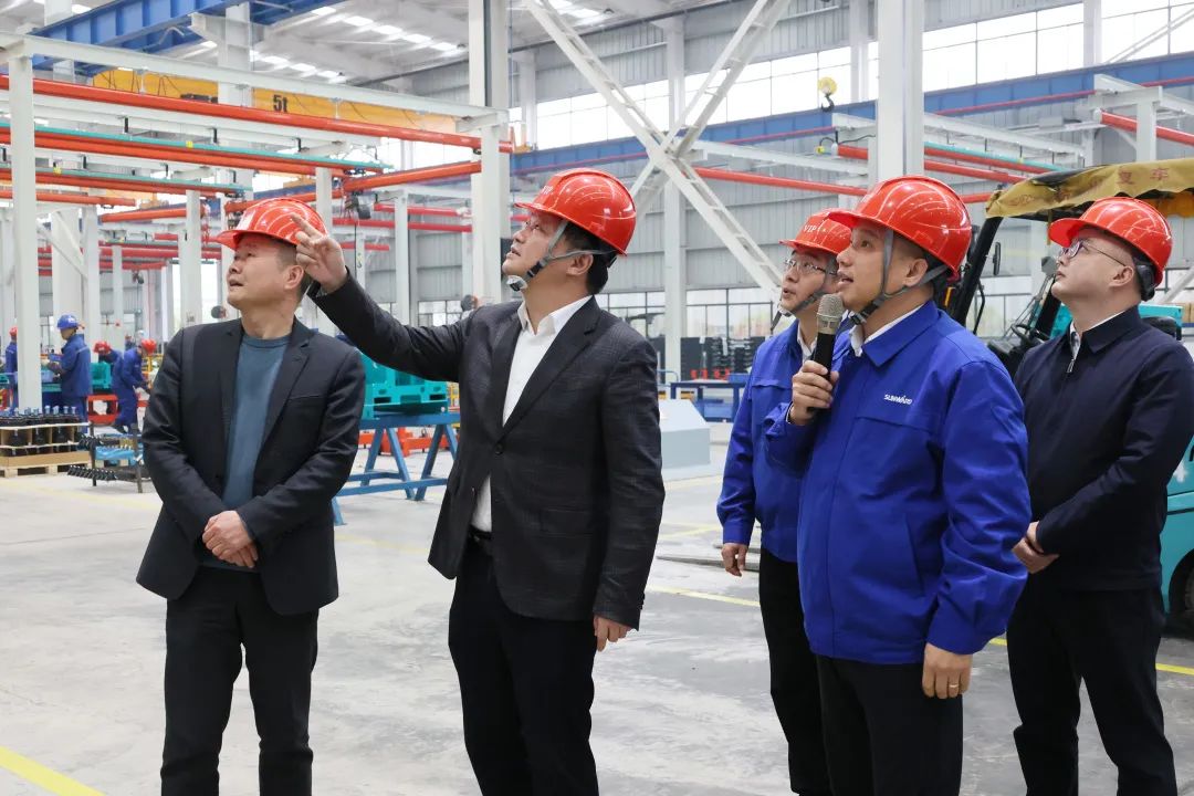 付旭明慰问z6com·尊龙(中国)时凯集团智能市三八红旗头并督导清静生产事情