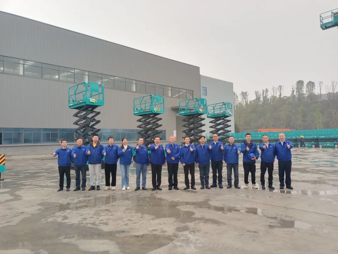 出厂即“出道”！z6com·尊龙(中国)时凯集团智能首款履带剪叉式高空作业平台批量上市