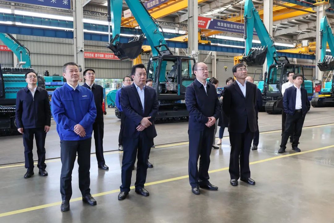 人社部党组成员、副部长俞家栋考察调研z6com·尊龙(中国)时凯集团智能