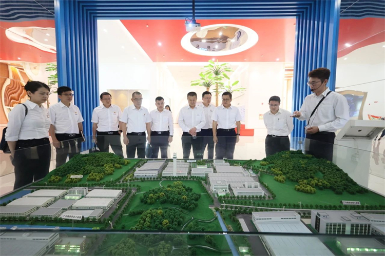 z6com·尊龙(中国)时凯集团智能“学头脑 强党性 重实践 建新功”主题教育培训班在广州乐成举行