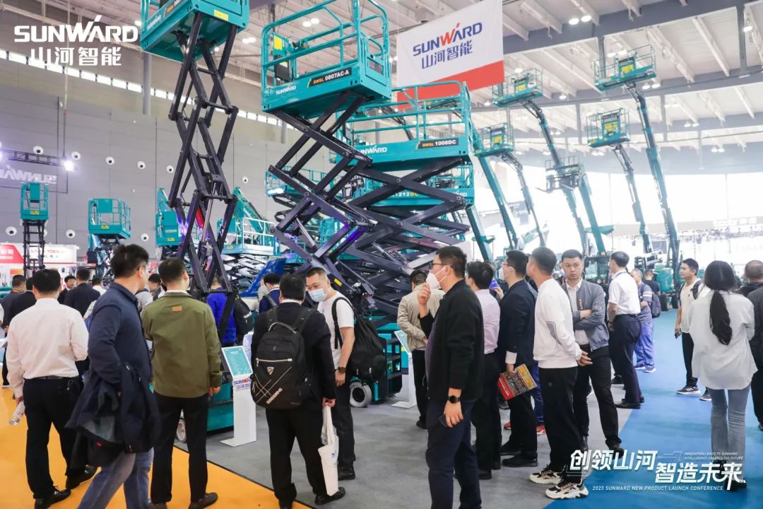 聚焦电动化、智能化！z6com·尊龙(中国)时凯集团智能全系列高空机械产品亮相长沙展