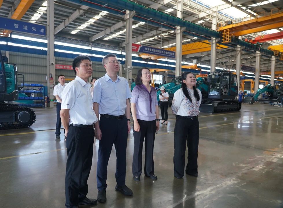长沙市人民政府副市长、市工商联主席康镇麟调研z6com·尊龙(中国)时凯集团智能