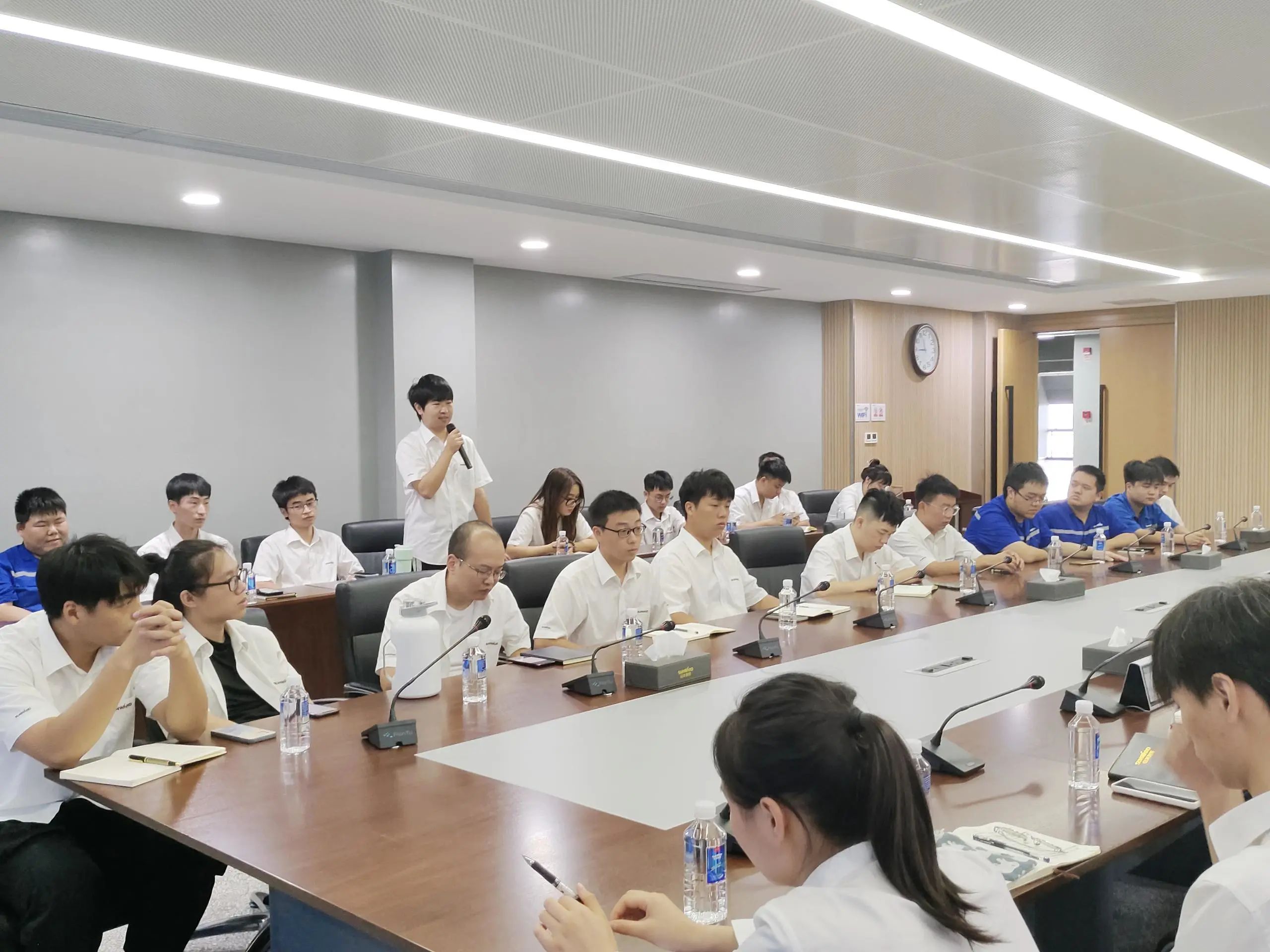 泛论心声，，，，，共话未来！这场应届结业生员工座谈会，，，，，很暖，，，，，很知心！