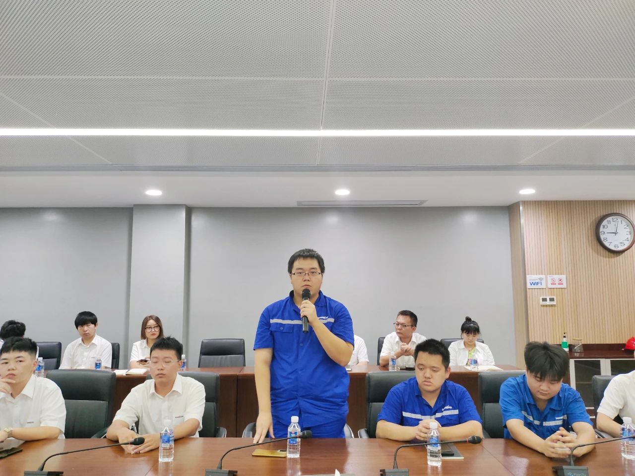 泛论心声，，，，，共话未来！这场应届结业生员工座谈会，，，，，很暖，，，，，很知心！