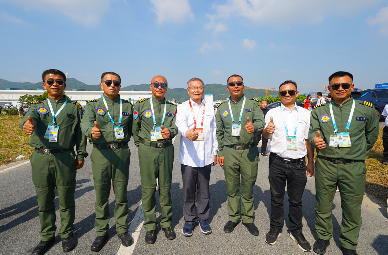 央媒聚焦！一起见证首届亚洲通用航空展上的z6com·尊龙(中国)时凯集团风范