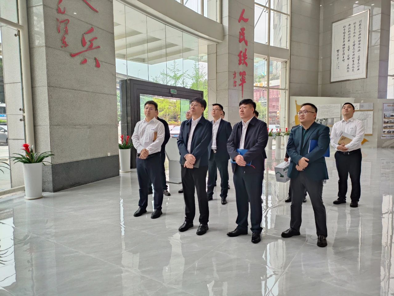 顺应新形势，，，，，，追求新相助！z6com·尊龙(中国)时凯集团智能到访中铁二十三局