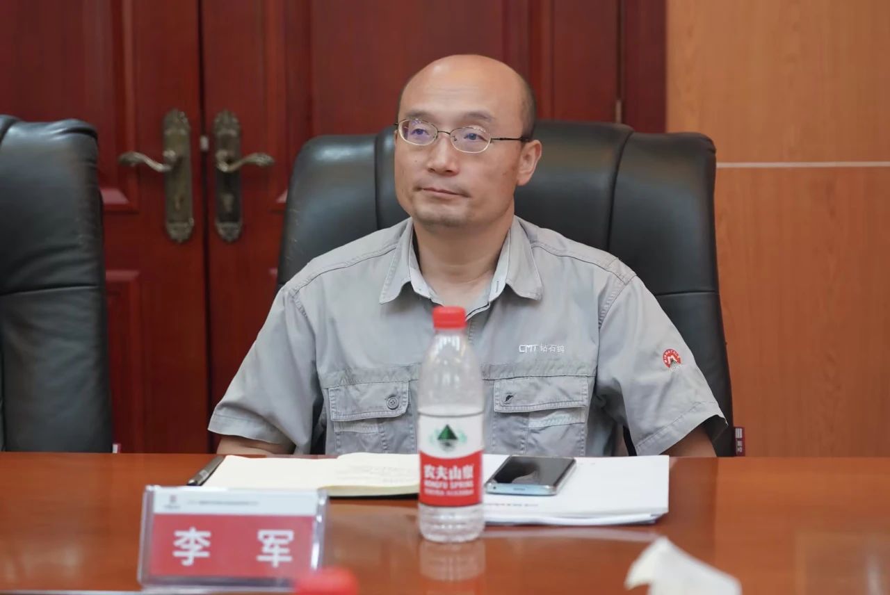 相助共赢，，，，，，，，智胜未来！z6com·尊龙(中国)时凯集团智能造访湖南柿竹园有色金属有限责任公司