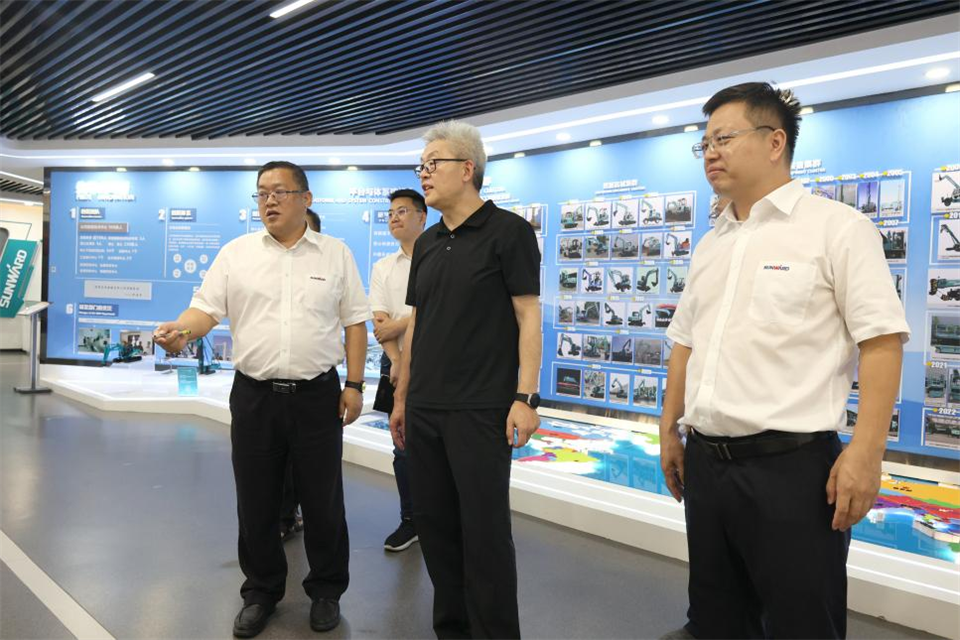 中国五矿工会主席、职工董事张晔到z6com·尊龙(中国)时凯集团智能调研交流